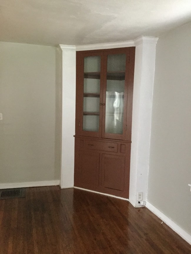 Building Photo - 117 E Morgan St