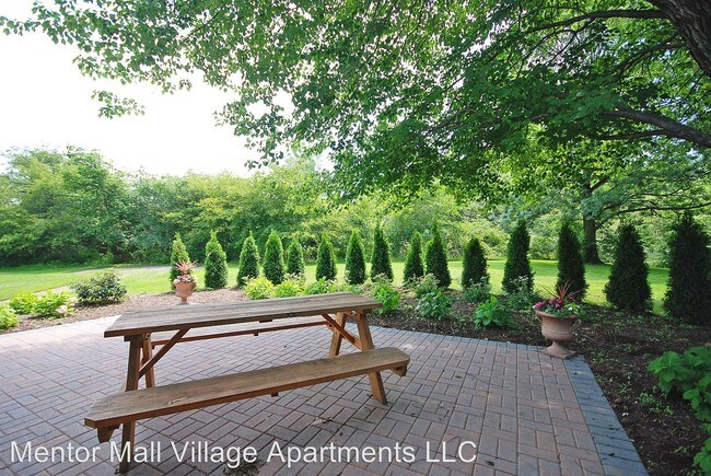 Foto del edificio - 2 br, 1 bath Apartment - 7950 Mentor Ave