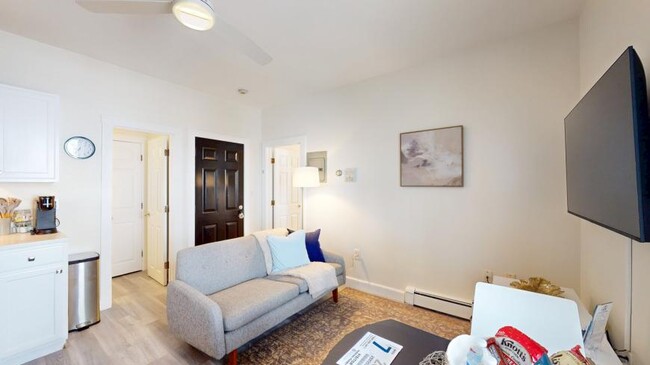 Building Photo - 1 bedroom in Cambridge MA 02139