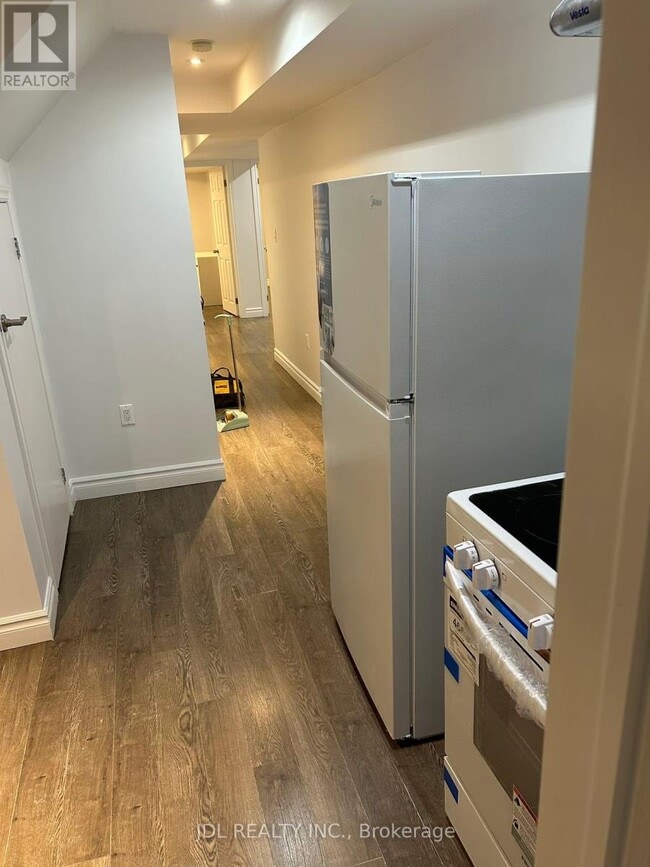 Building Photo - 727 Caboto Trail