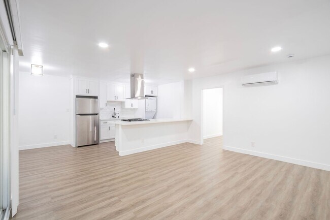 Foto del interior - 1235 N Ogden Dr