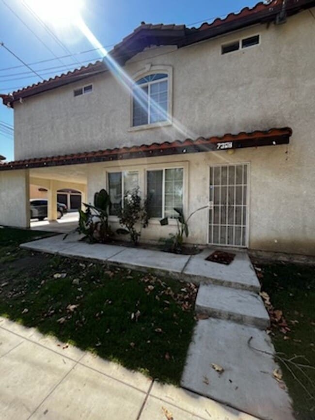 Building Photo - 730 K St