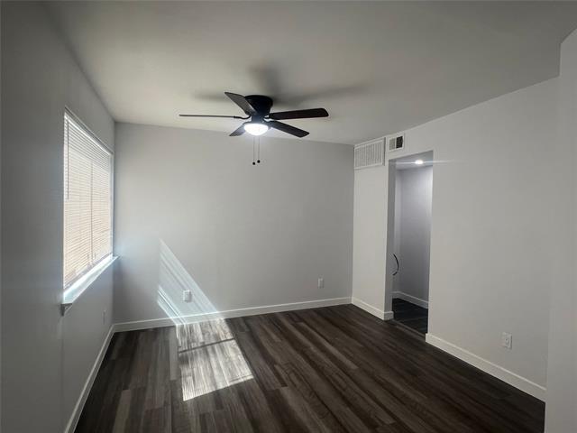 Foto del edificio - 9815 Walnut St