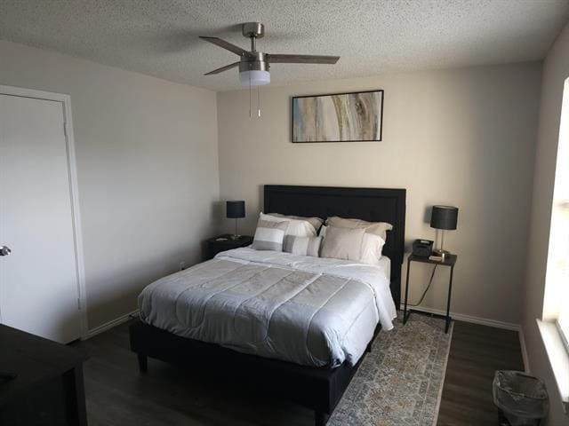 Foto del edificio - 1728 Crestpoint Dr