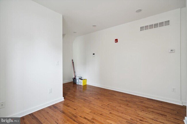 Foto del edificio - 5011 Germantown Ave