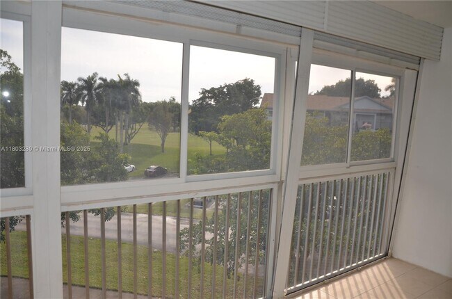 Foto del edificio - 12600 SW 5th Ct