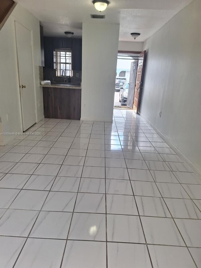 Foto del edificio - 11781 SW 18th St