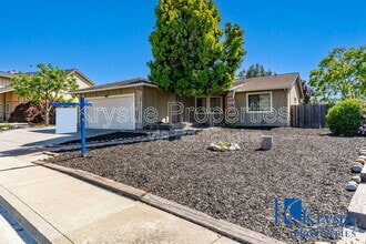 Building Photo - 343 Clydesdale Dr