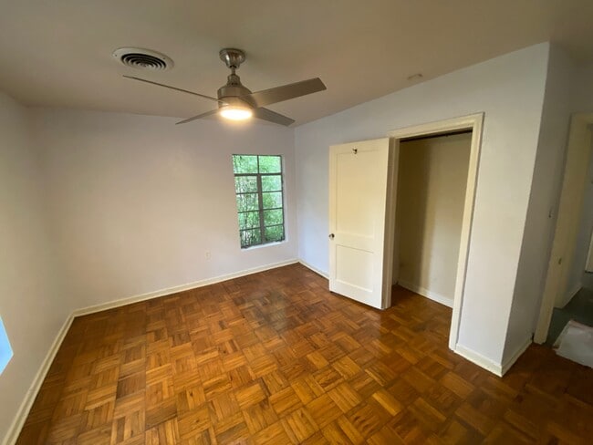 Foto del edificio - 1211 Bentwood Rd