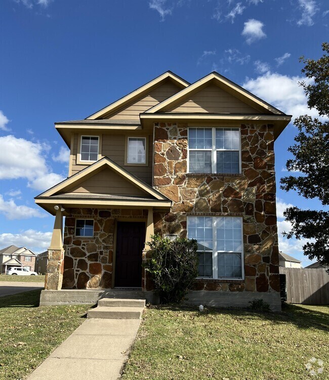 Southern Trace Apartments for Rent with a Yard College Station, TX 1 Rentals