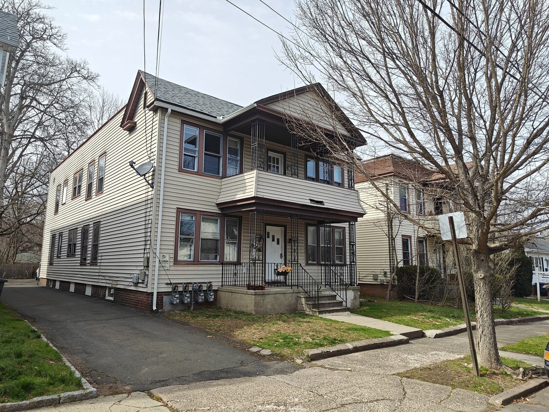 Primary Photo - 102 Anthony St