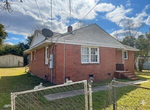 Building Photo - 329 Richmond Dr