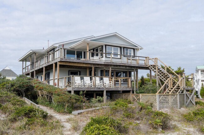 Building Photo - 129 S Lumina Ave