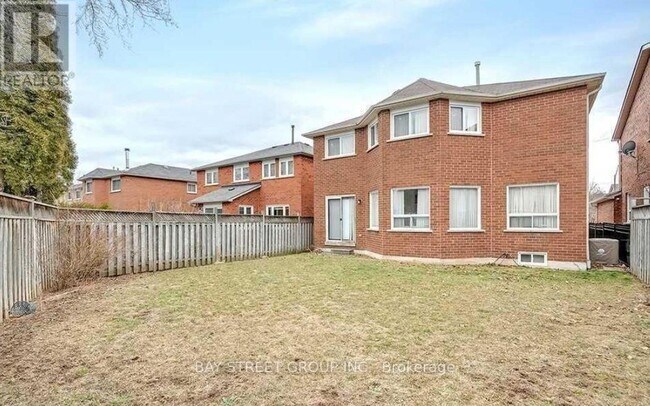 Photo du bâtiment - 3177 Colonial Dr