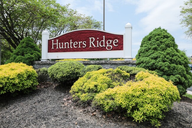 Foto del edificio - 1440 L Seneca Drive | Hunter's Ridge | 4 B...