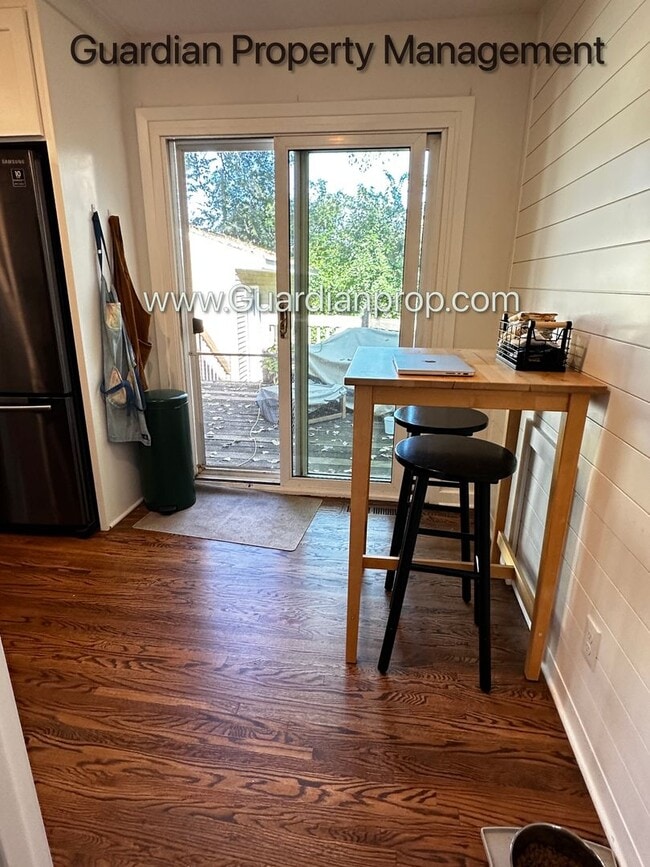 Foto del edificio - St Louis Park Renovated Single Family Home...