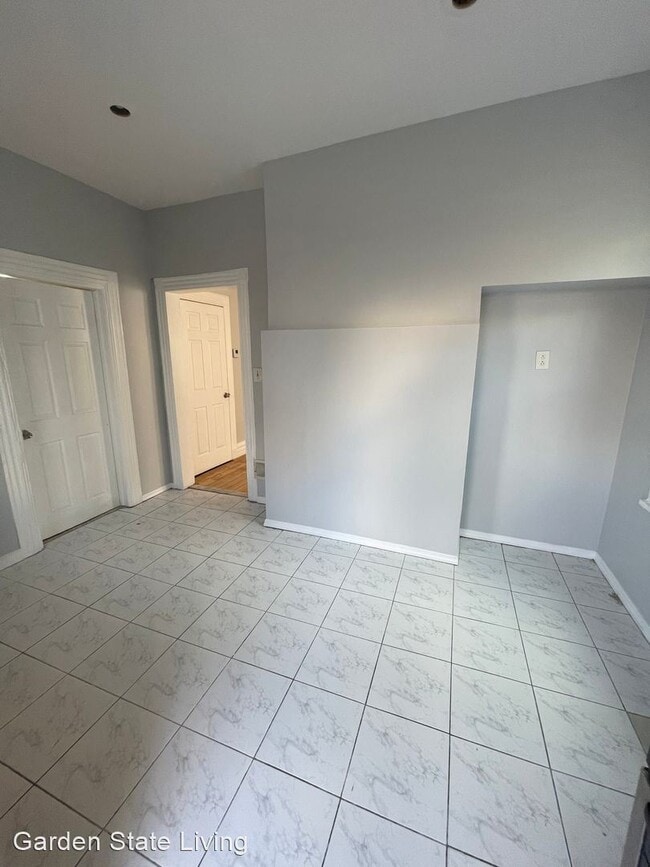 Building Photo - 4 br, 2 bath House - 151 Delavan Avenue