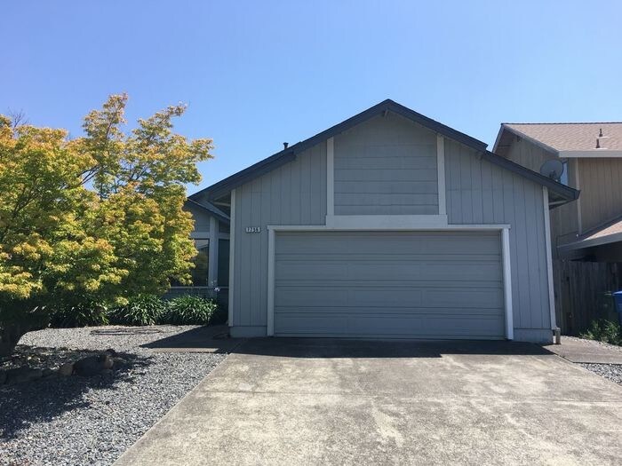 Primary Photo - Spacious M-Section home near community park.
