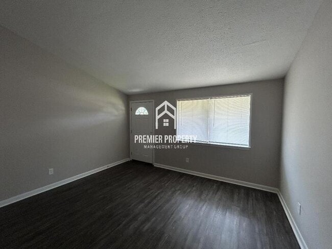 Photo - 1481 Main St House