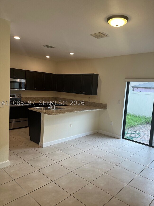 Building Photo - 9373 W 33rd Way