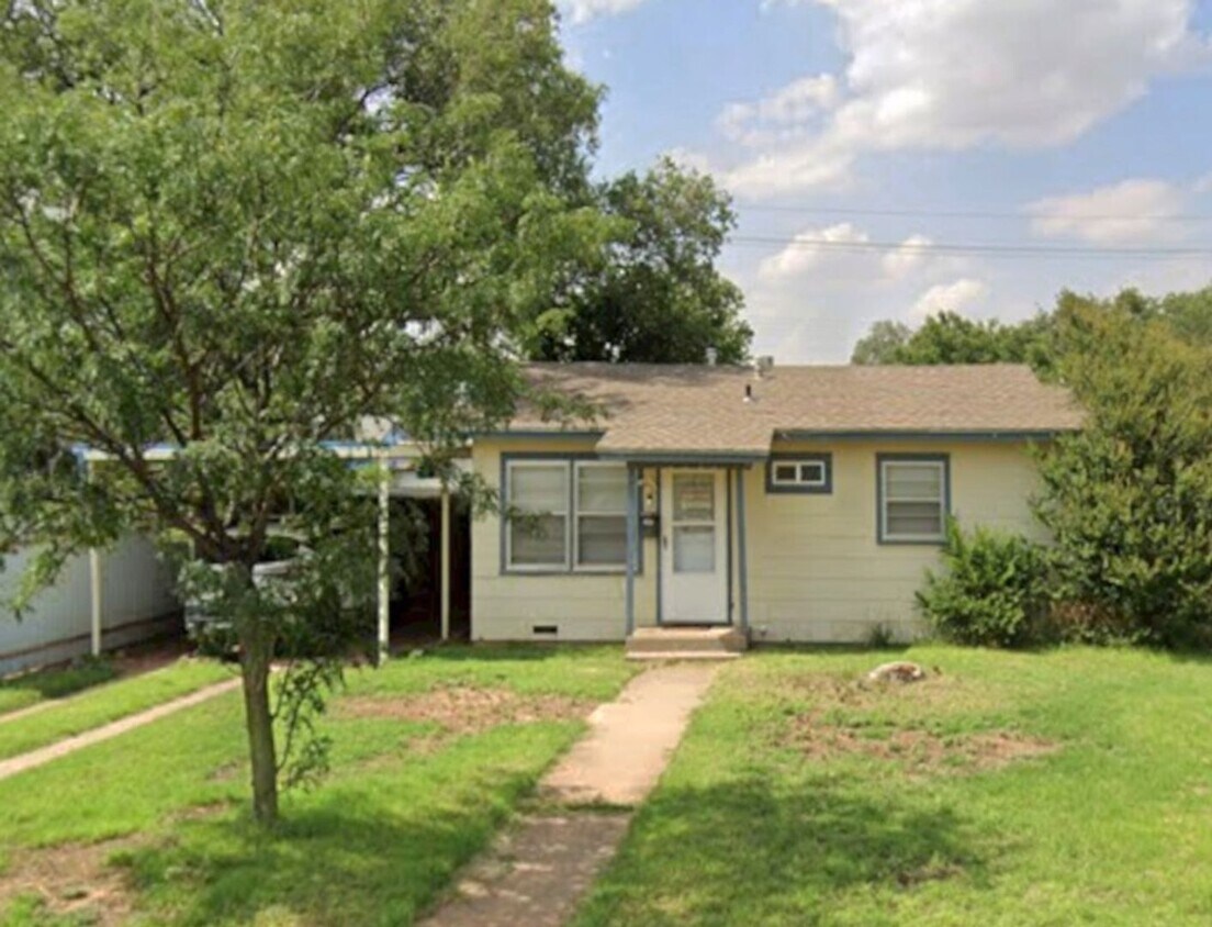 Primary Photo - 2/1/1 CARPORT FOR LEASE - 50% OFF OF FIRST...