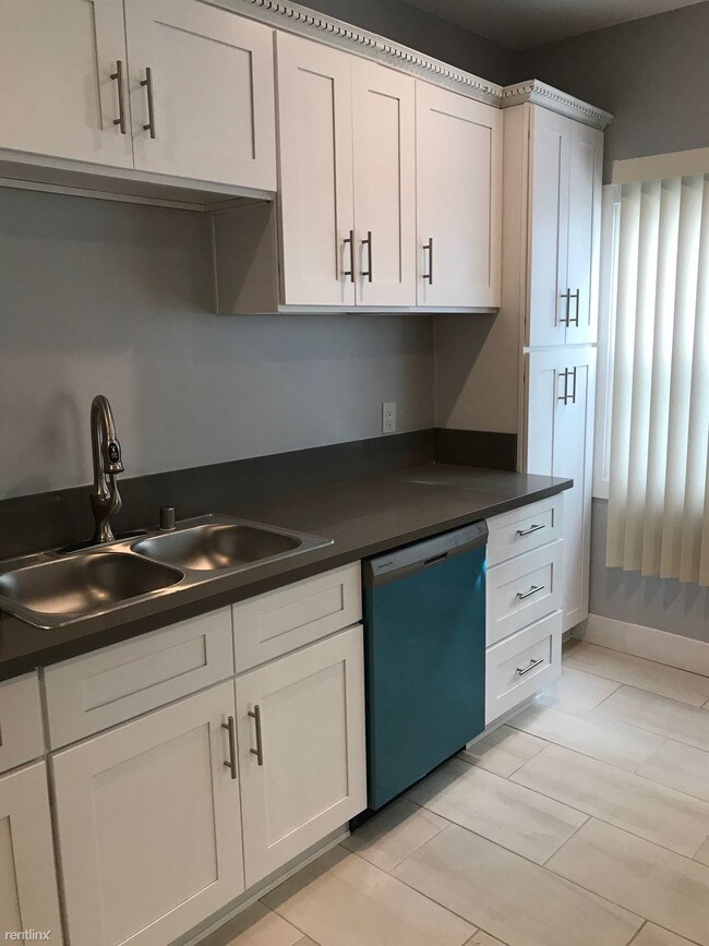 Foto del edificio - 219 N St Louis St