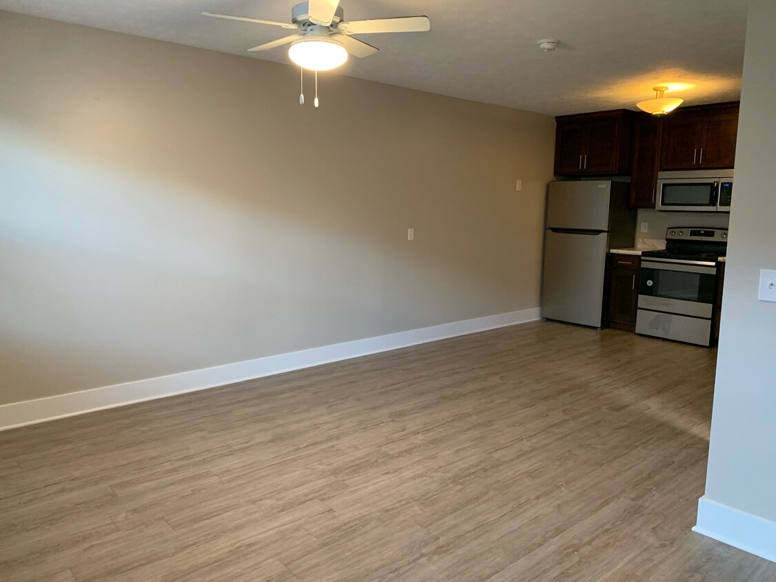 new floors and paint - 3225 Maplewood Ave