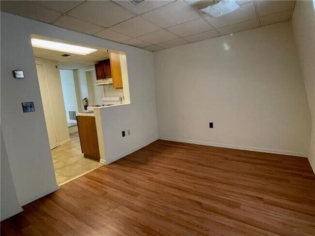 Building Photo - 50 N Delaware Dr