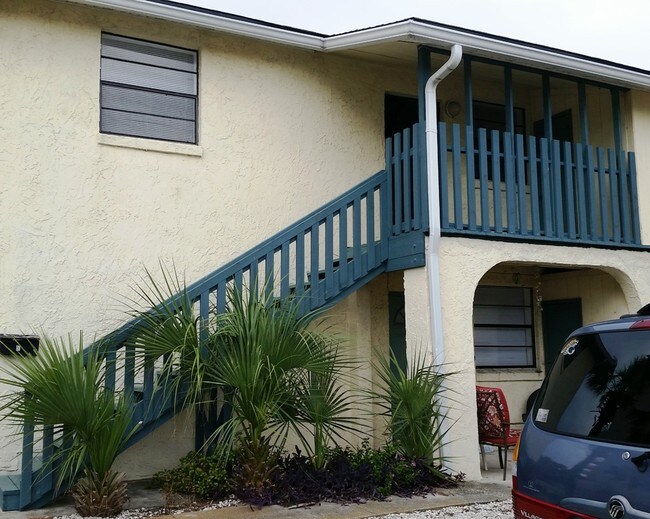 Front entrance - 120 8th Ave S