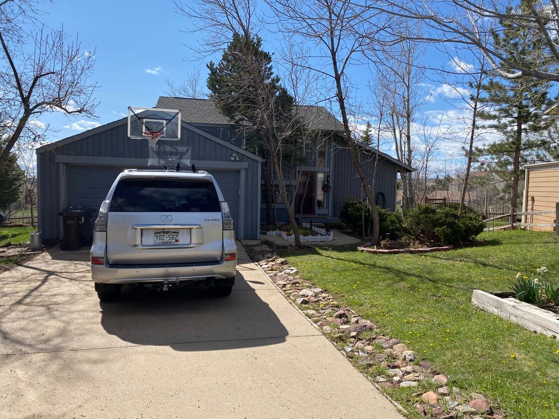 Primary Photo - 3 Bed 2 Bath Home Backing to Open Space in...