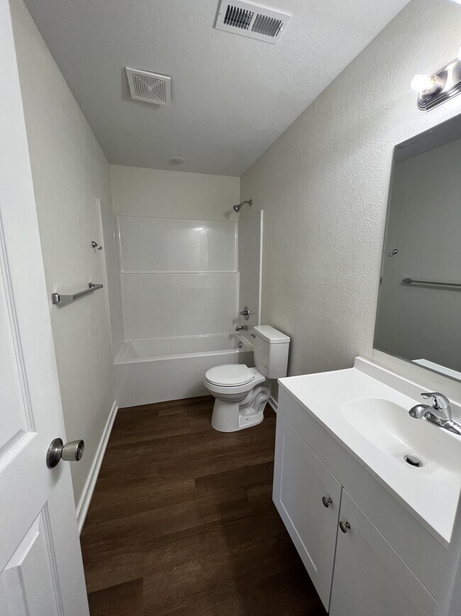 Foto del edificio - 500 N Water St