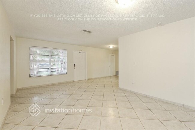 Building Photo - 2430 NW 81st Ave