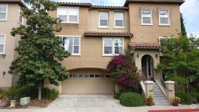 Building Photo - 742 Portofino Pl
