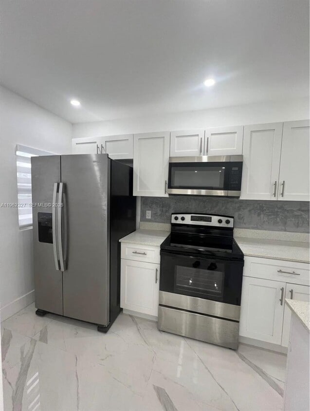 Building Photo - 1015 S 17th Ave