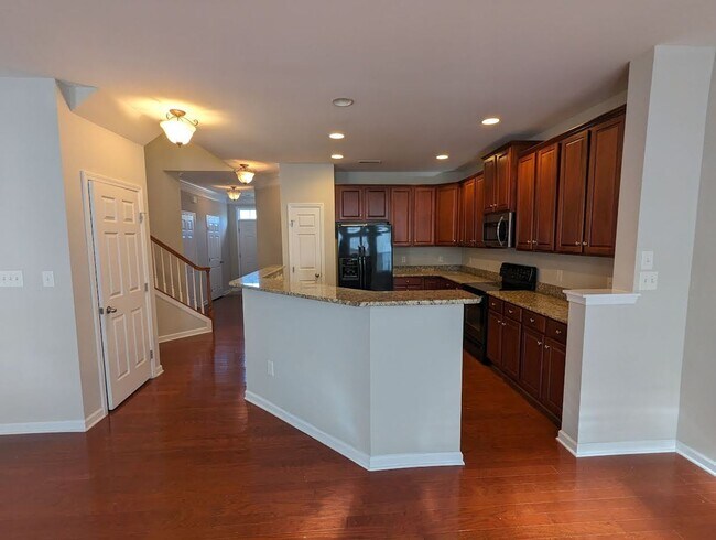 Building Photo - Lake Norman Cove at Jetton Townhome with 2...