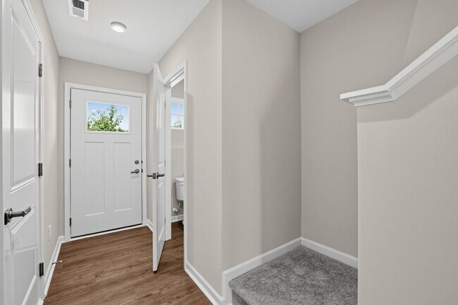Building Photo - 1042 Westergard Wy