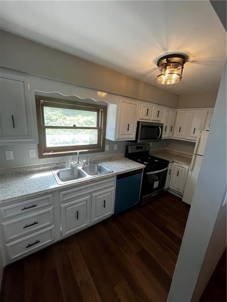 Building Photo - 524 5th Ave