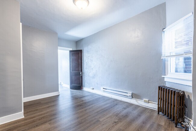 Foto del edificio - 2932 W Liberty Ave