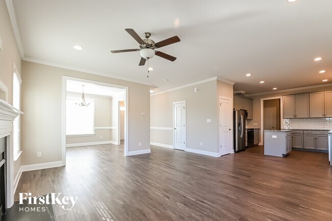 Building Photo - 217 Southern Acrs Dr