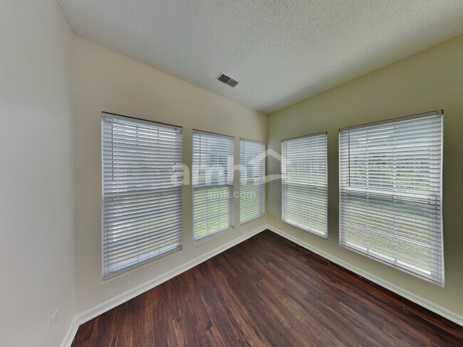 Foto del edificio - 4227 Owls Perch Dr