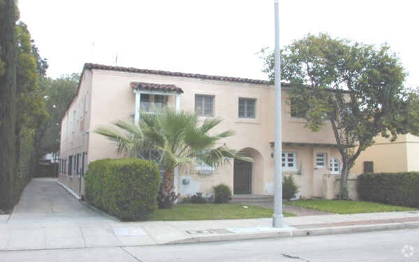 Primary Photo - 5056 Fair St