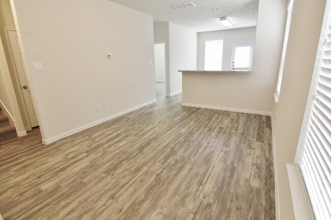 Foto del edificio - 3915 Lexington Manor Ct