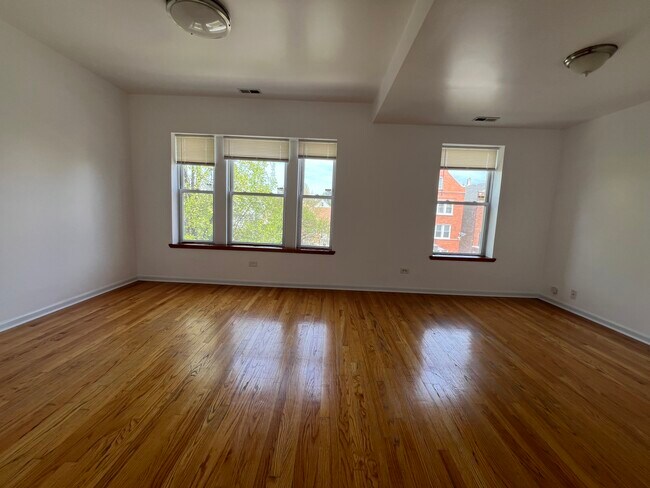 Foto del edificio - 3135 W 40th Pl