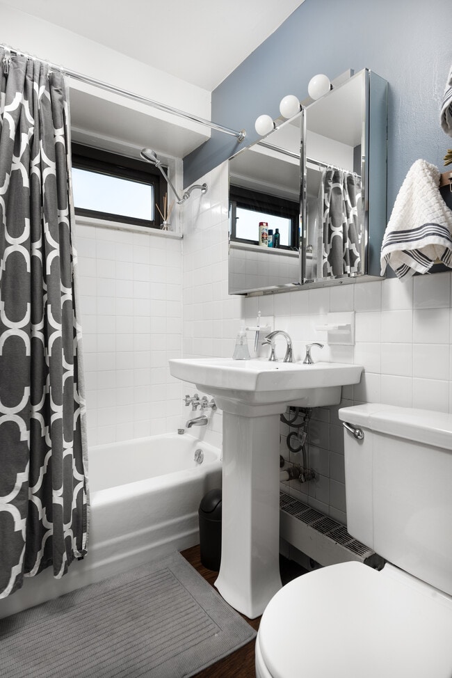 New Haven Towers Apartments in New Haven, CT