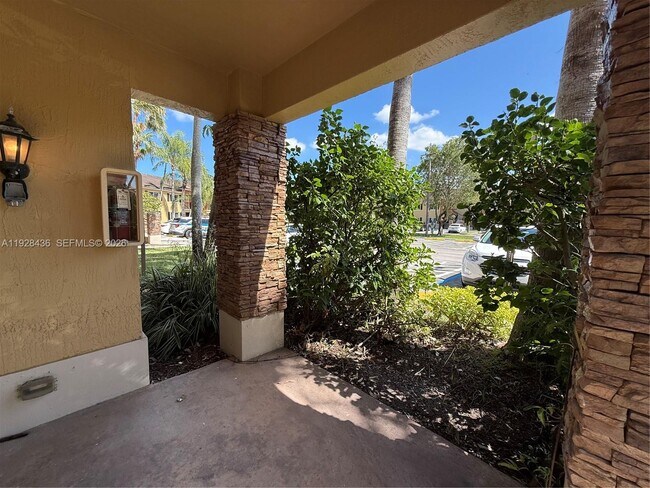 Foto del edificio - 3395 NE 10th St