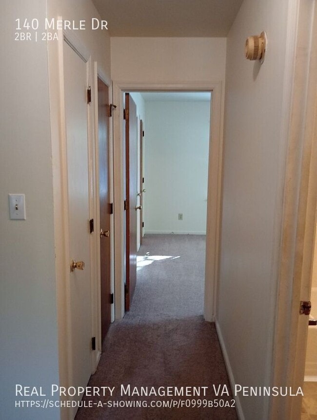 Building Photo - 140 Merle Dr