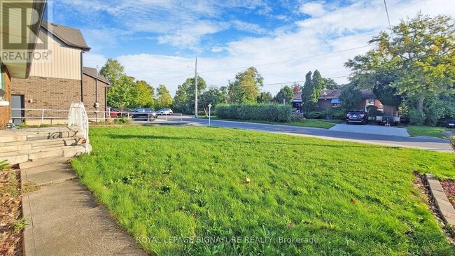 Building Photo - 127 Moffatt St