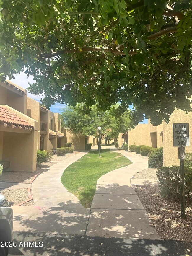 Foto del edificio - 5805 W Evans Dr