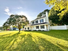 Building Photo - 3917 Larchwood Dr