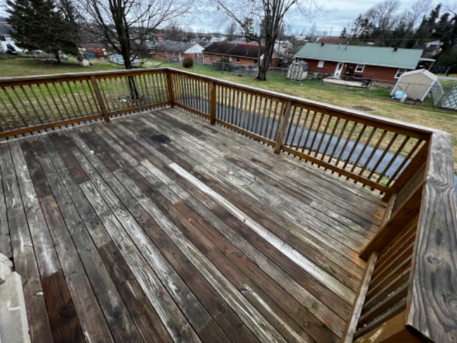 Building Photo - 207 Sunnyhill Dr